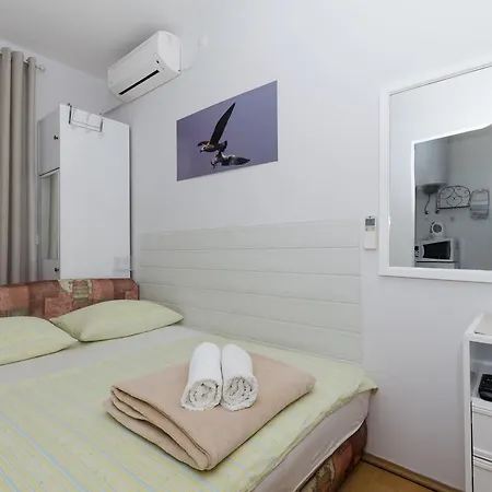 Apartman And Mirjana Omiš